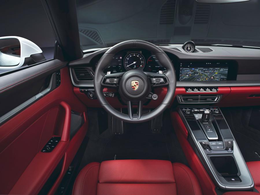 Торпедо Porsche 911 Carrera Cabriolet (992) 2019 года  (WW) (фото 8 из 62)